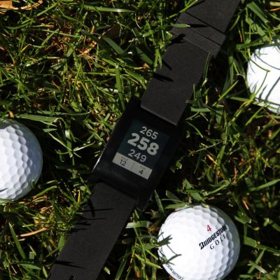 Pebble_watch_golf_2